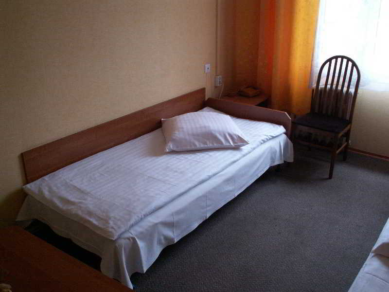 Hotel Pod Debem Tarnow Luaran gambar