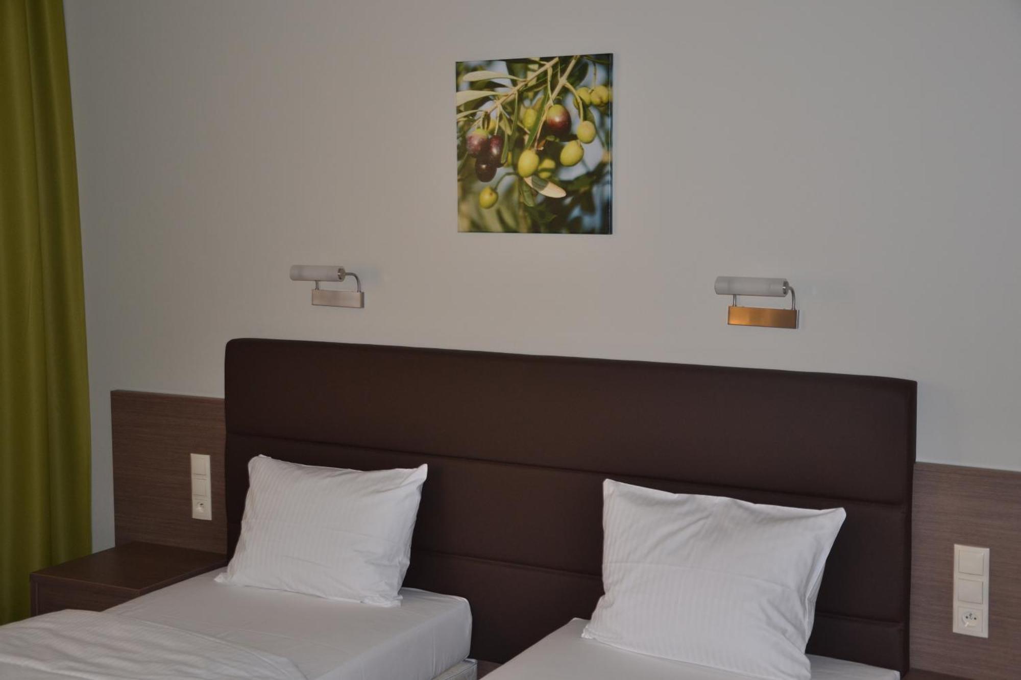 Hotel Pod Debem Tarnow Luaran gambar