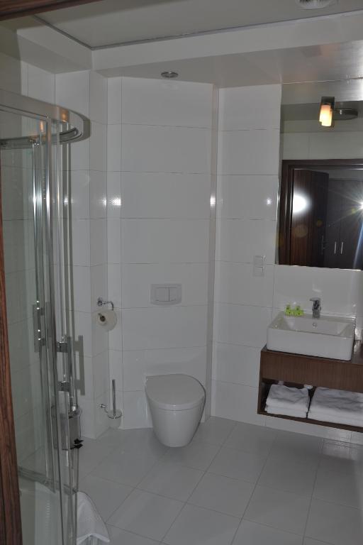 Hotel Pod Debem Tarnow Bilik gambar